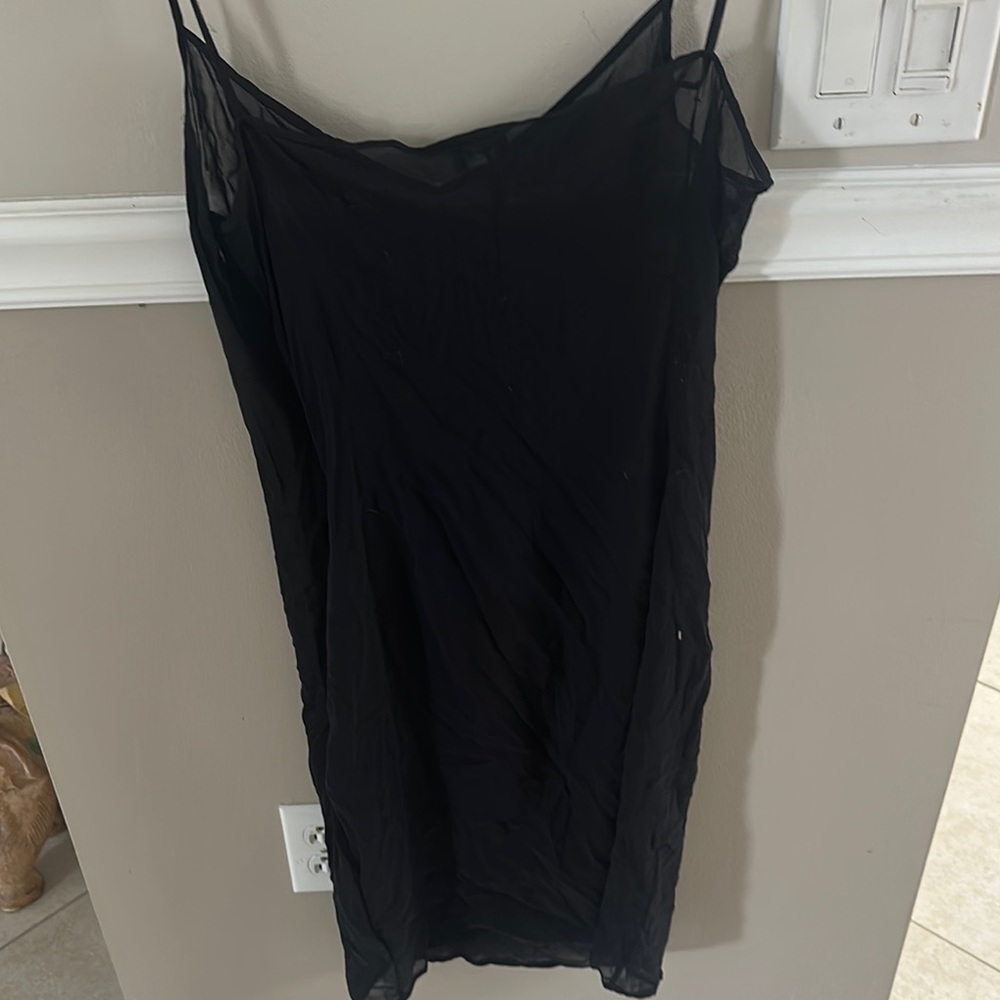 D&G Elegant Black Sheer Slip - Picture 3 of 6